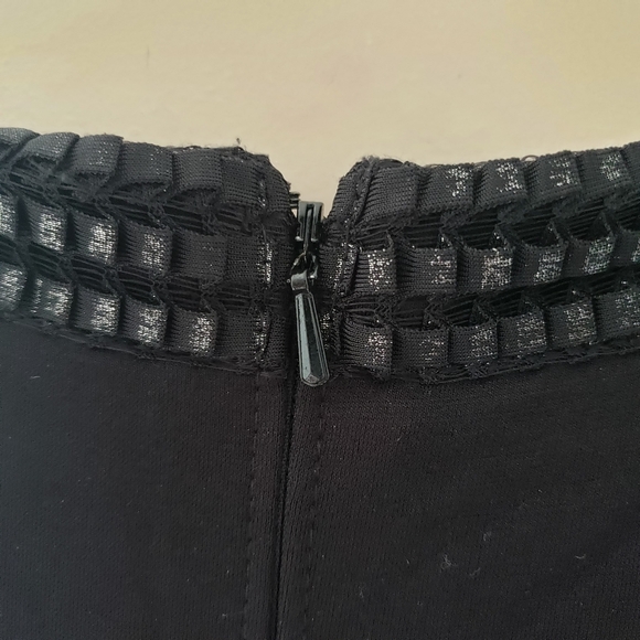 Tadashi Shoji | Jersey Gown with Foil Print Detail - Picture 11 of 14